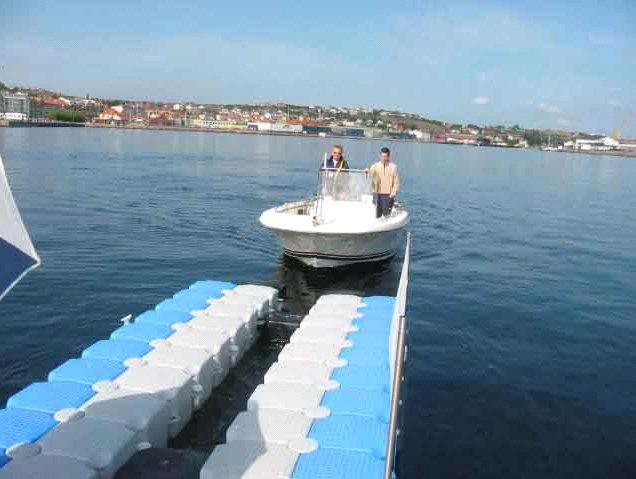 yacht docks2.jpg yacht docks2.jpg
