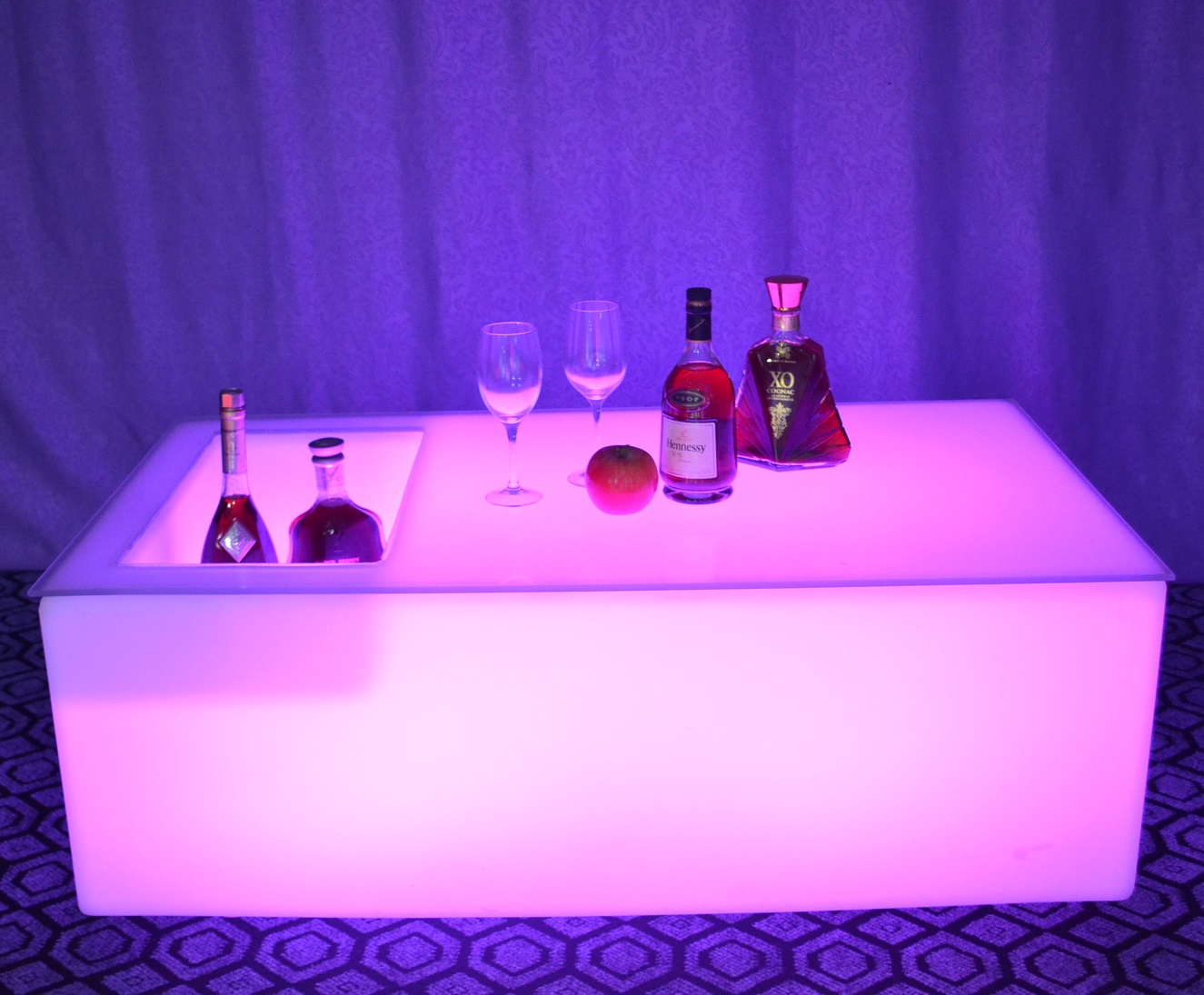 LED bar table with ice bucket (2).jpg